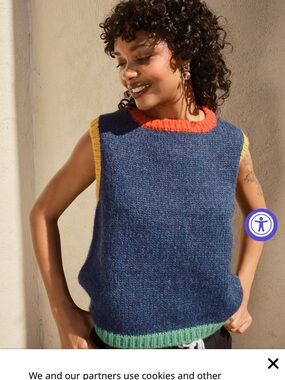 NWT Nikki Chasin Sabine Alpaca Sweater Vest- Navy Colorblock